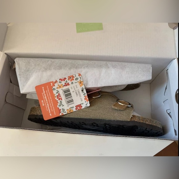 MUK LUKS Tan Buckle-Accent Valerie Terra Turf Sandal- Women Size 9 Women Sandals - Picture 6 of 13